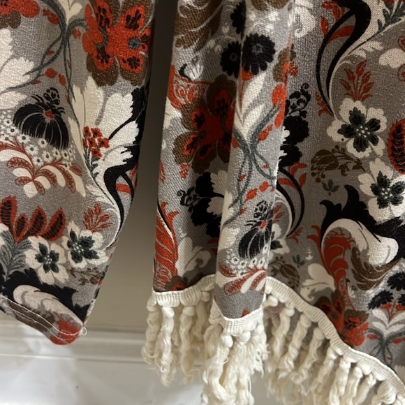 Women’s boutique brand Entro turtle neck tunic. Size large. - Picture 3 of 5